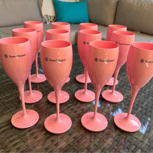 *NEW* Veuve Clicquot Set of 12 Pink Flutes - Picture 3 of 3